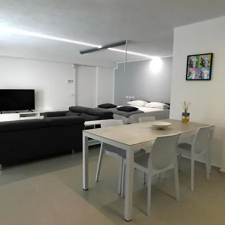 Matte - Leonardo Accademy - Maggiore - Mxp Apartament Golasecca