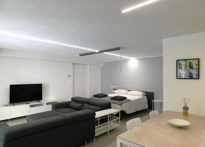 Matte - Leonardo Accademy - Maggiore - Mxp * Golasecca